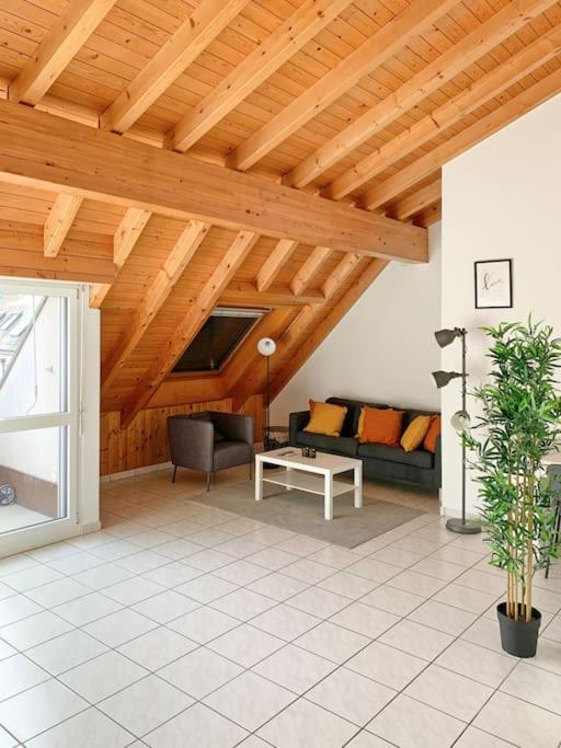 Charming Penthouse With Veranda In The Center Of Brig Exterior photo