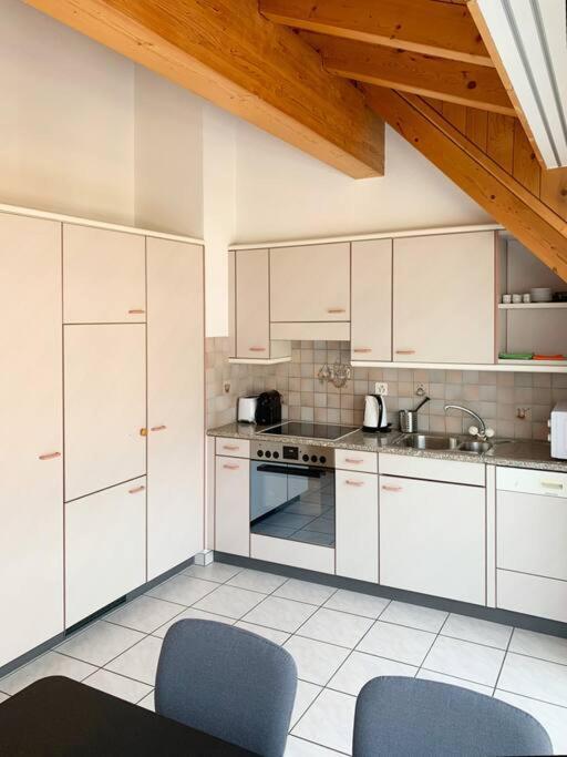 Charming Penthouse With Veranda In The Center Of Brig Exterior photo