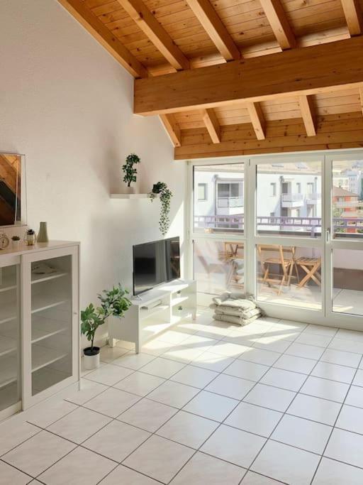 Charming Penthouse With Veranda In The Center Of Brig Exterior photo