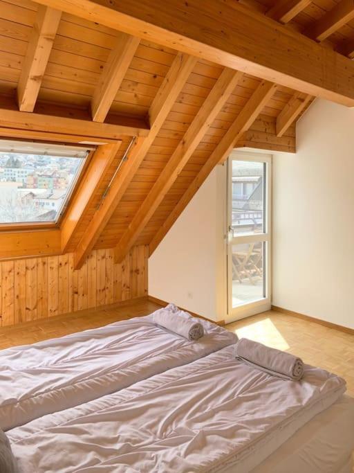 Charming Penthouse With Veranda In The Center Of Brig Exterior photo